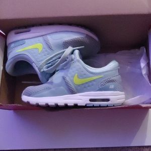 Nike Air Max Zero Essential Toddler 7c
